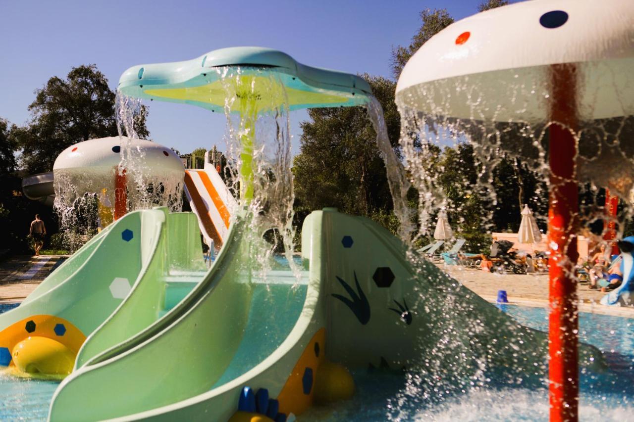 Sentido Apollo Palace 메손기 외부 사진 The Splash Zone
