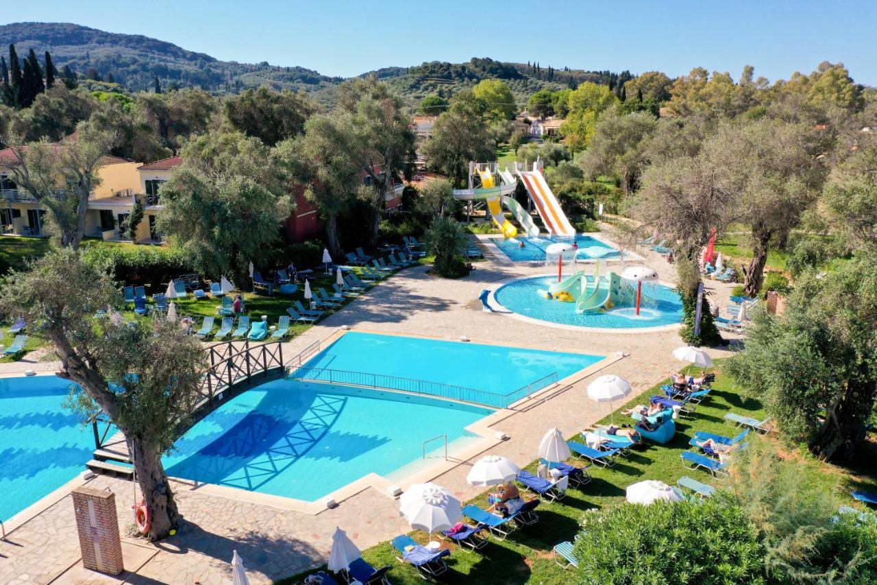Sentido Apollo Palace 메손기 외부 사진 Aerial view of the water park