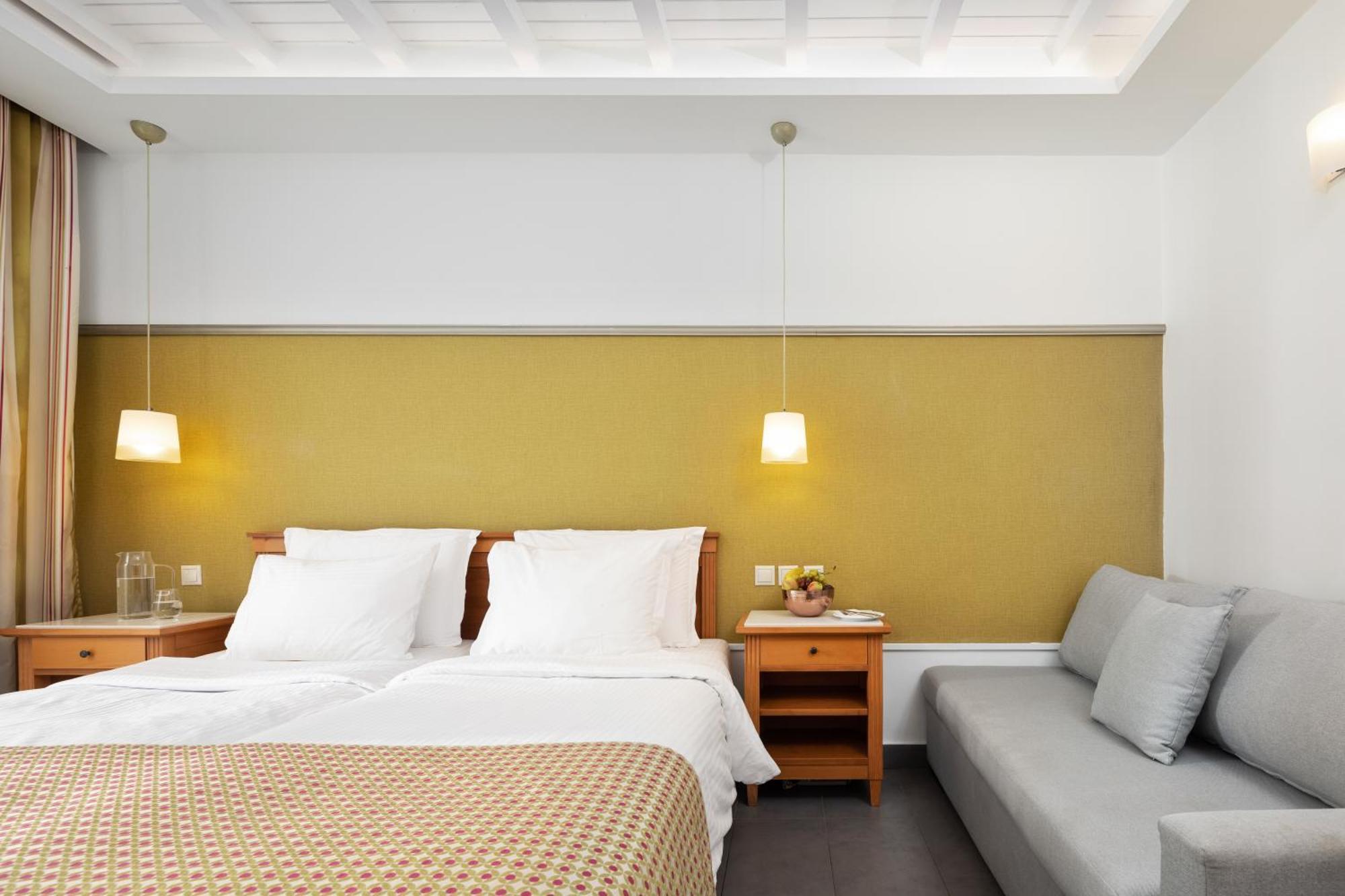 Sentido Apollo Palace 메손기 외부 사진 A room at the hotel