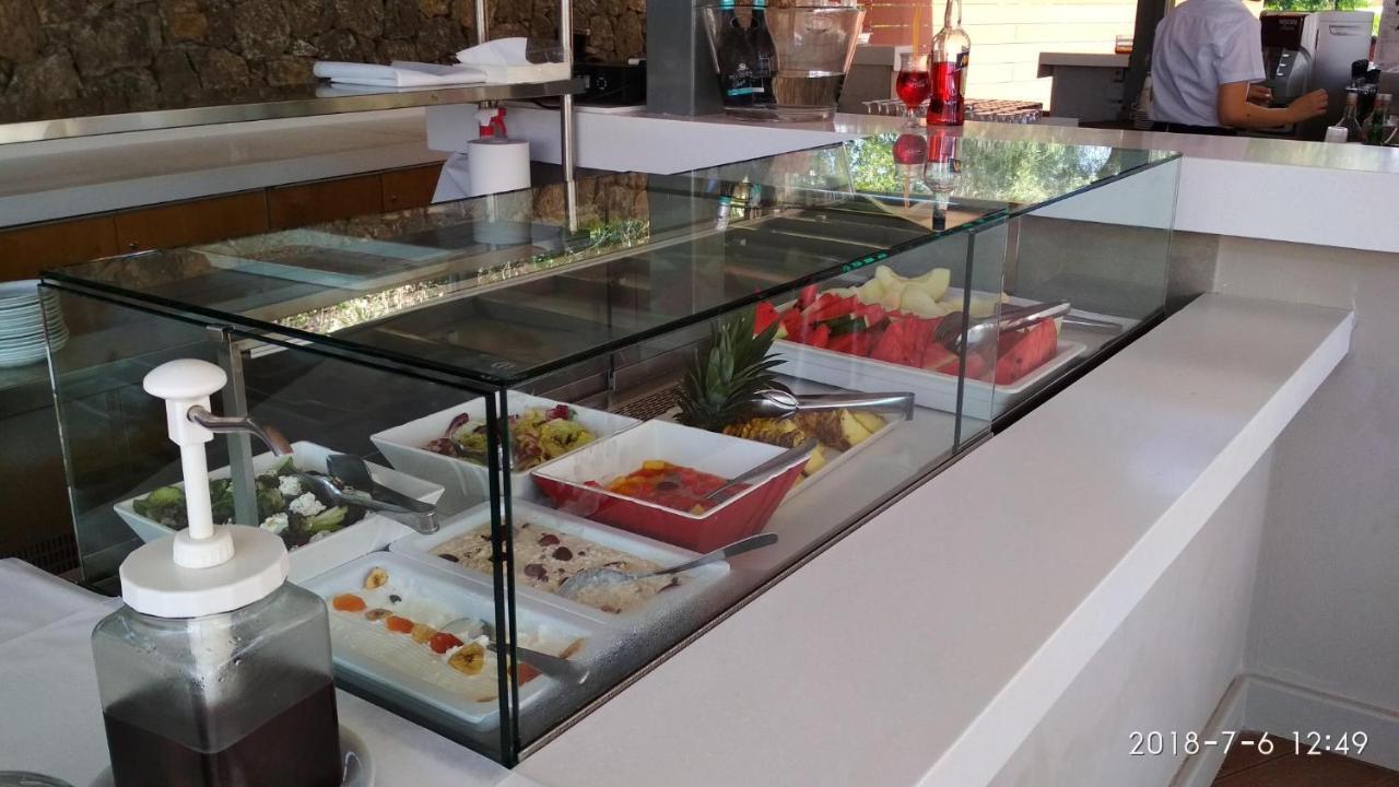 Sentido Apollo Palace 메손기 외부 사진 A salad bar